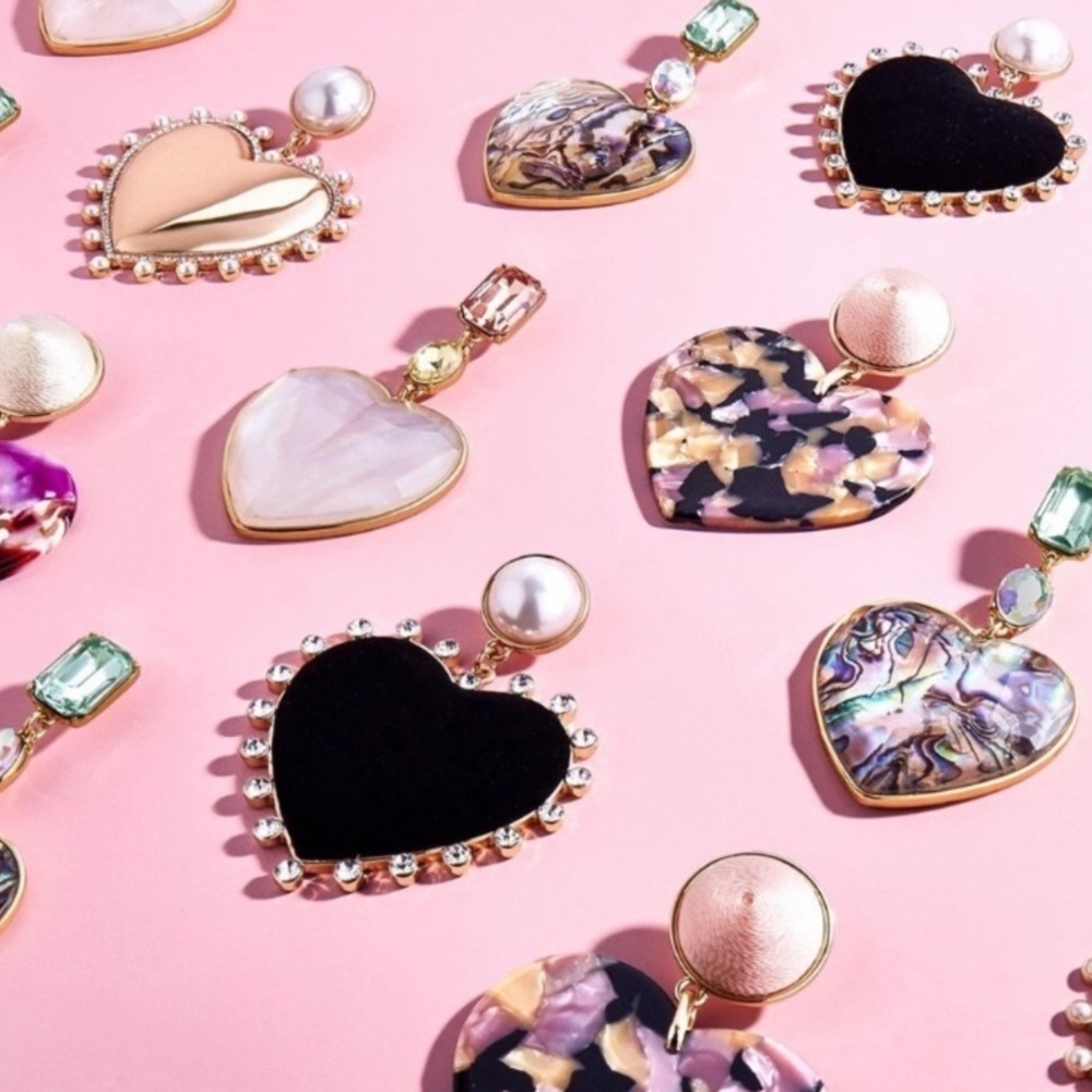 𝅺HEART Dangle Earrings